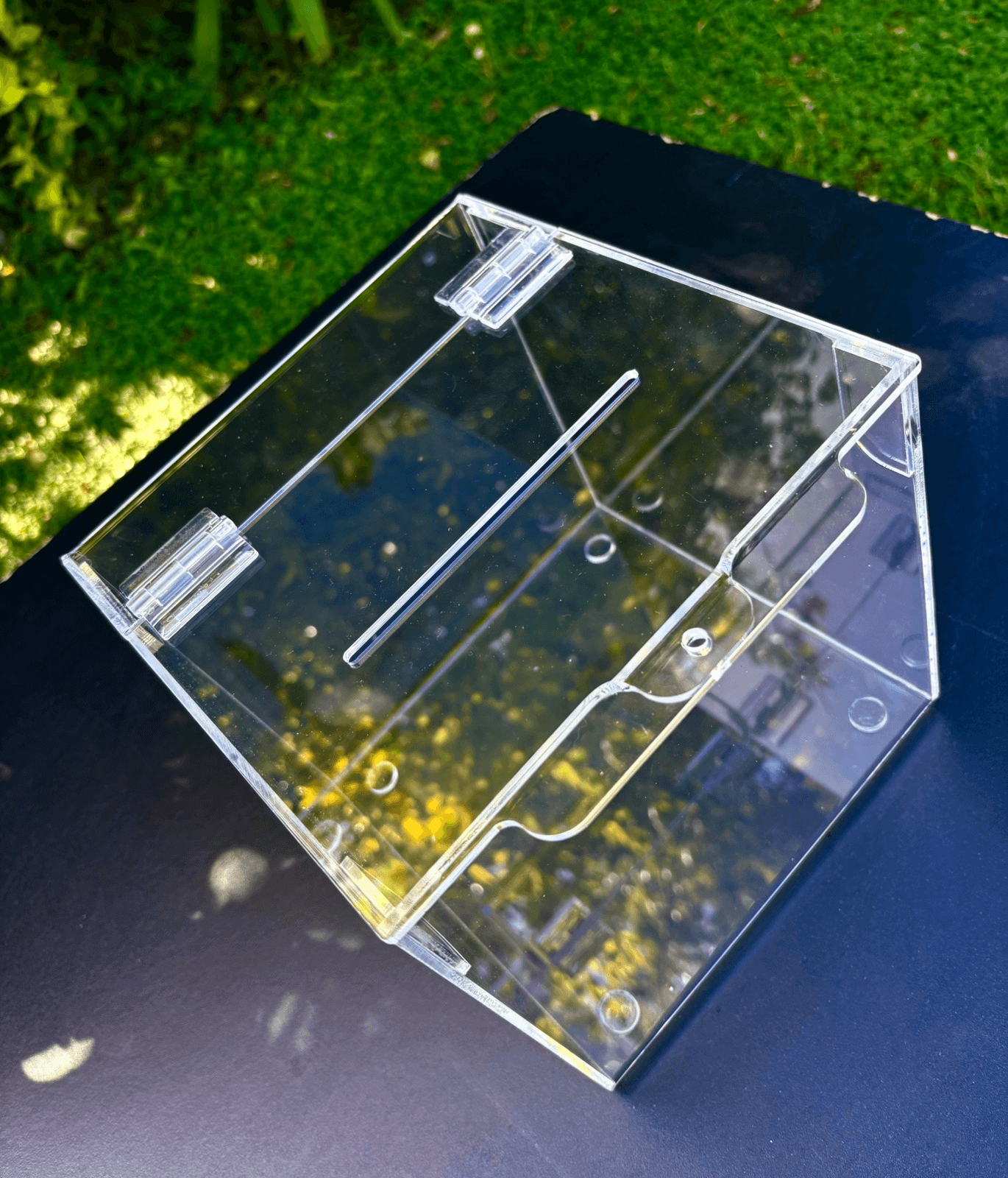 Urna para sorteos, sugerencias o propinas - Vista 1