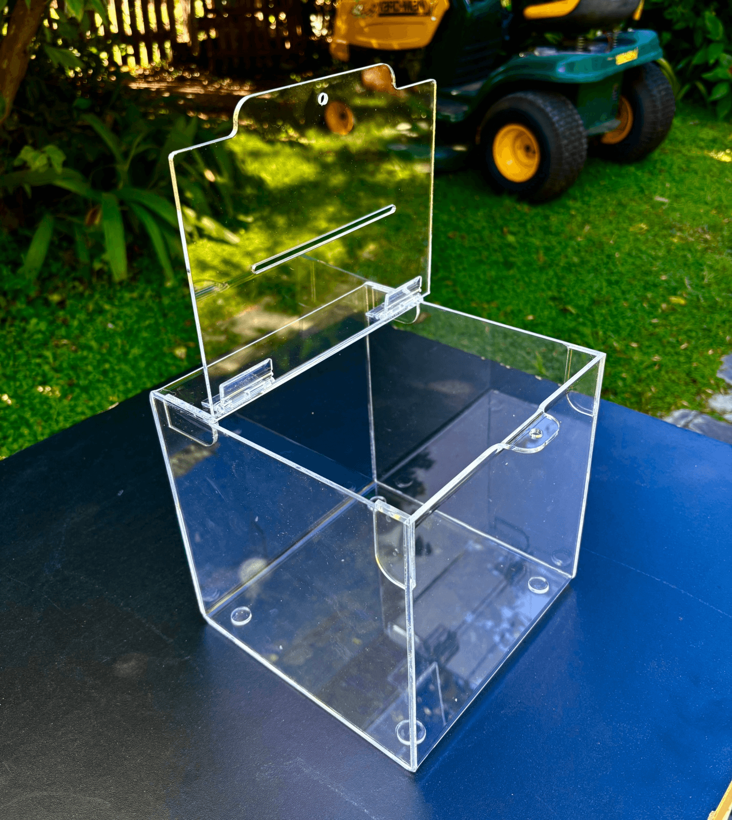 Urna para sorteos, sugerencias o propinas - Vista 4