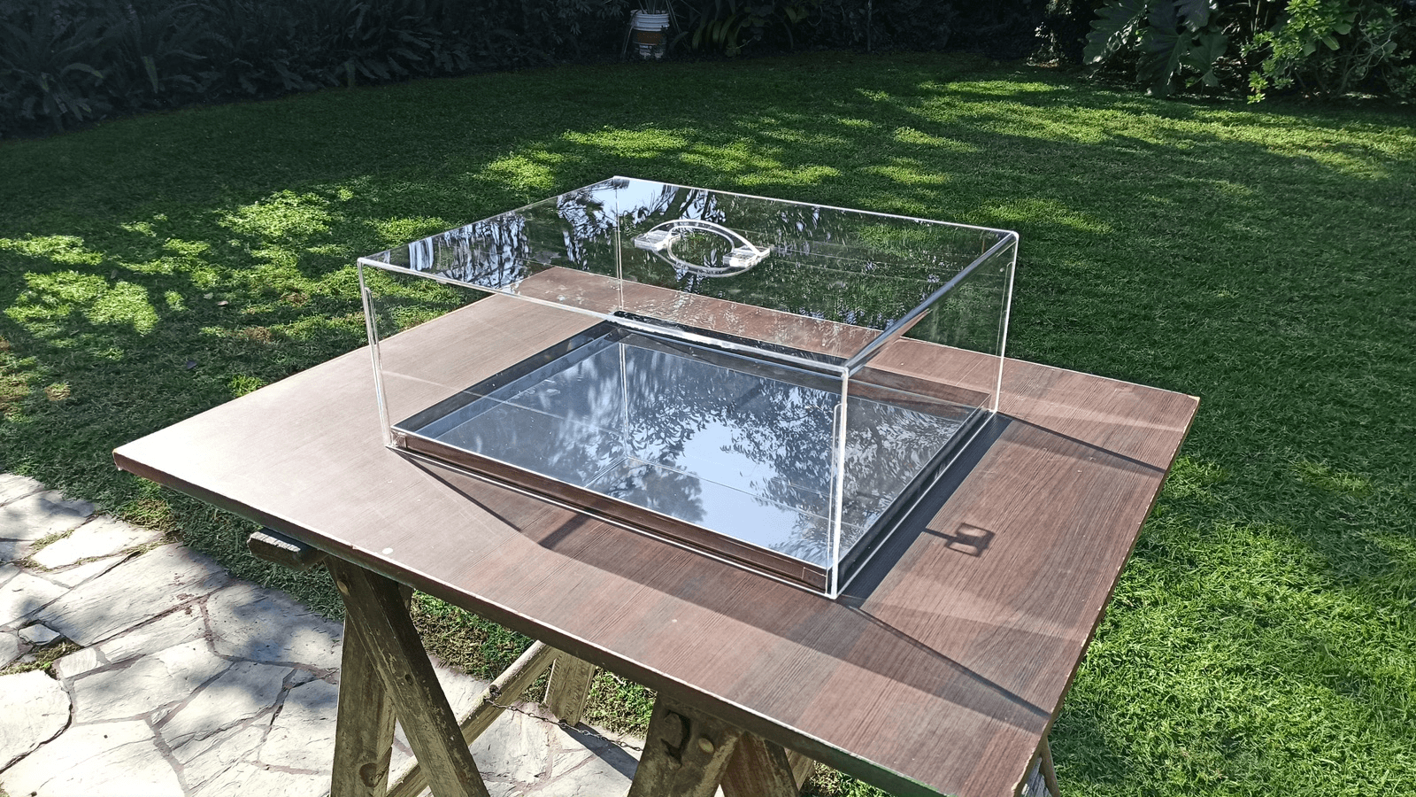 Tapa Cubre Bandejas con Manija